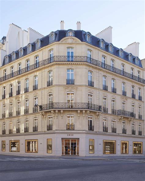 nombre de magasin dior dans le monde 2020|30 AVENUE MONTAIGNE PARIS 75008 .